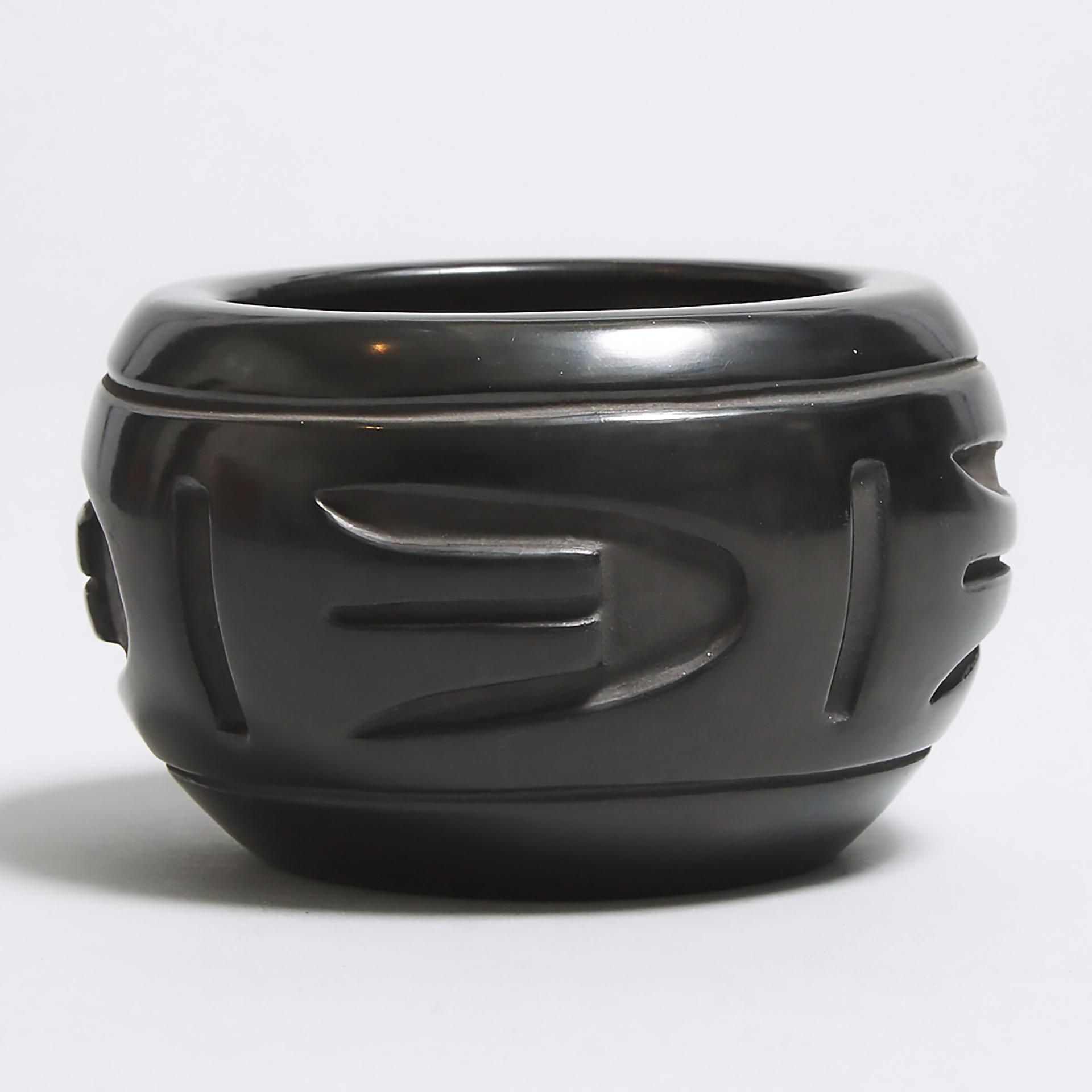 Florence Chavarria Browning (1931) - Pueblo Carved And Polished Coiled Black Ware Pottery Jar, Santa Clara, New Mexico, 1971