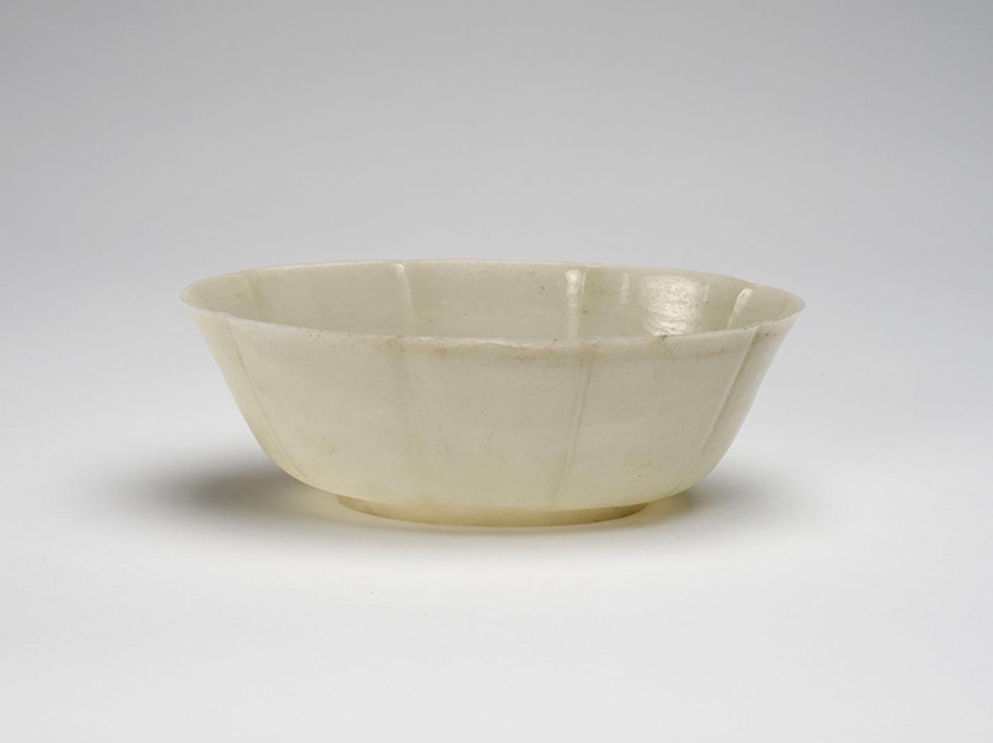 Chinese Art - A Mottled Chinese White Jade Mughal-Style Bowl, Qing Dynasty