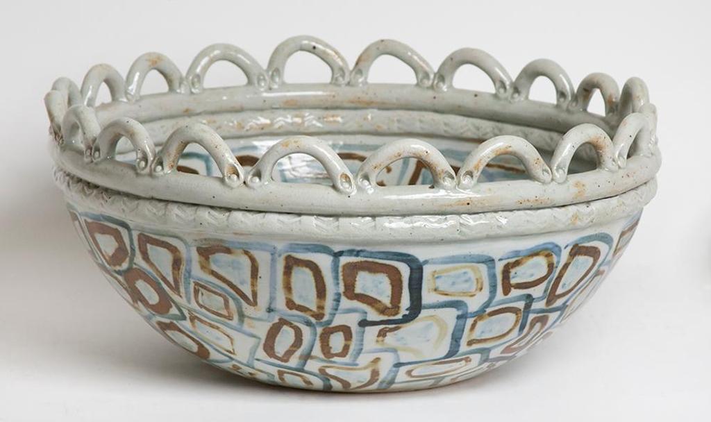 Maria Gakovic (1913-1999) - Untitled- Bowl with Geometrics