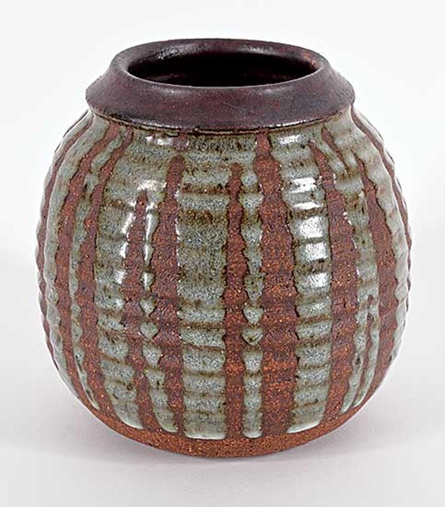 Edward Drahanchuk (1939) - Untitled - Ribbed Vase with Dripped Glaze