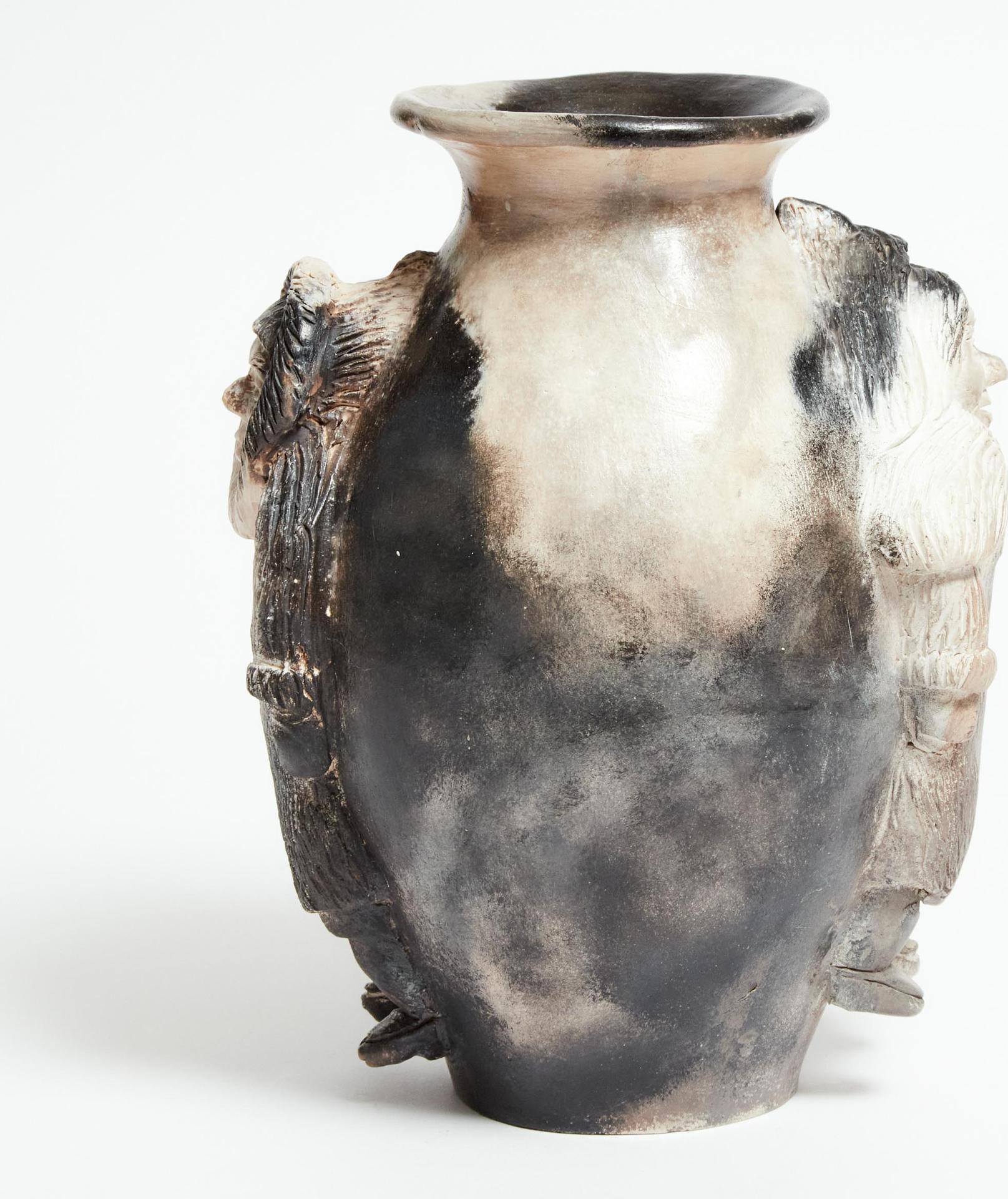 Yvo Samgushak Mangelik (1942) - Vase With Inuk Couple