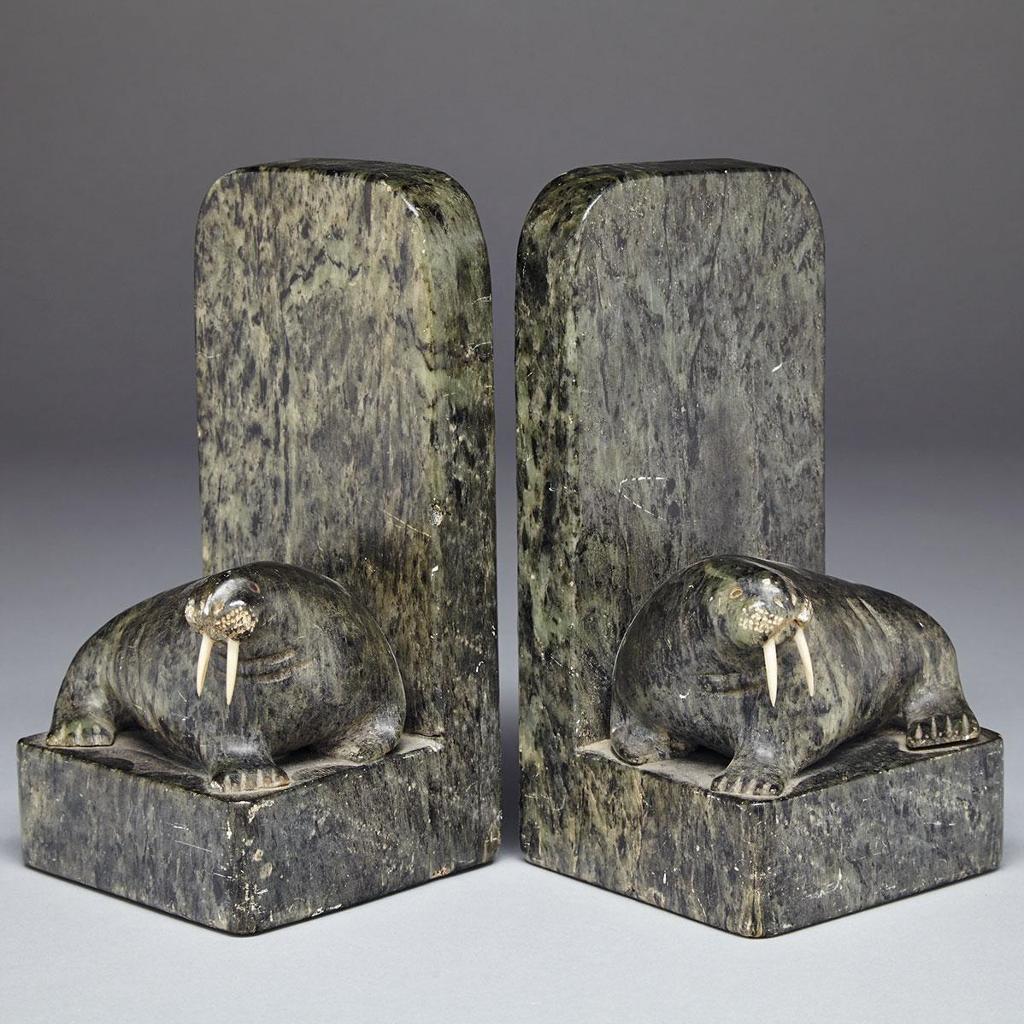 Alex Patsauq (1917) - Two Bookends Decorated With Walrus