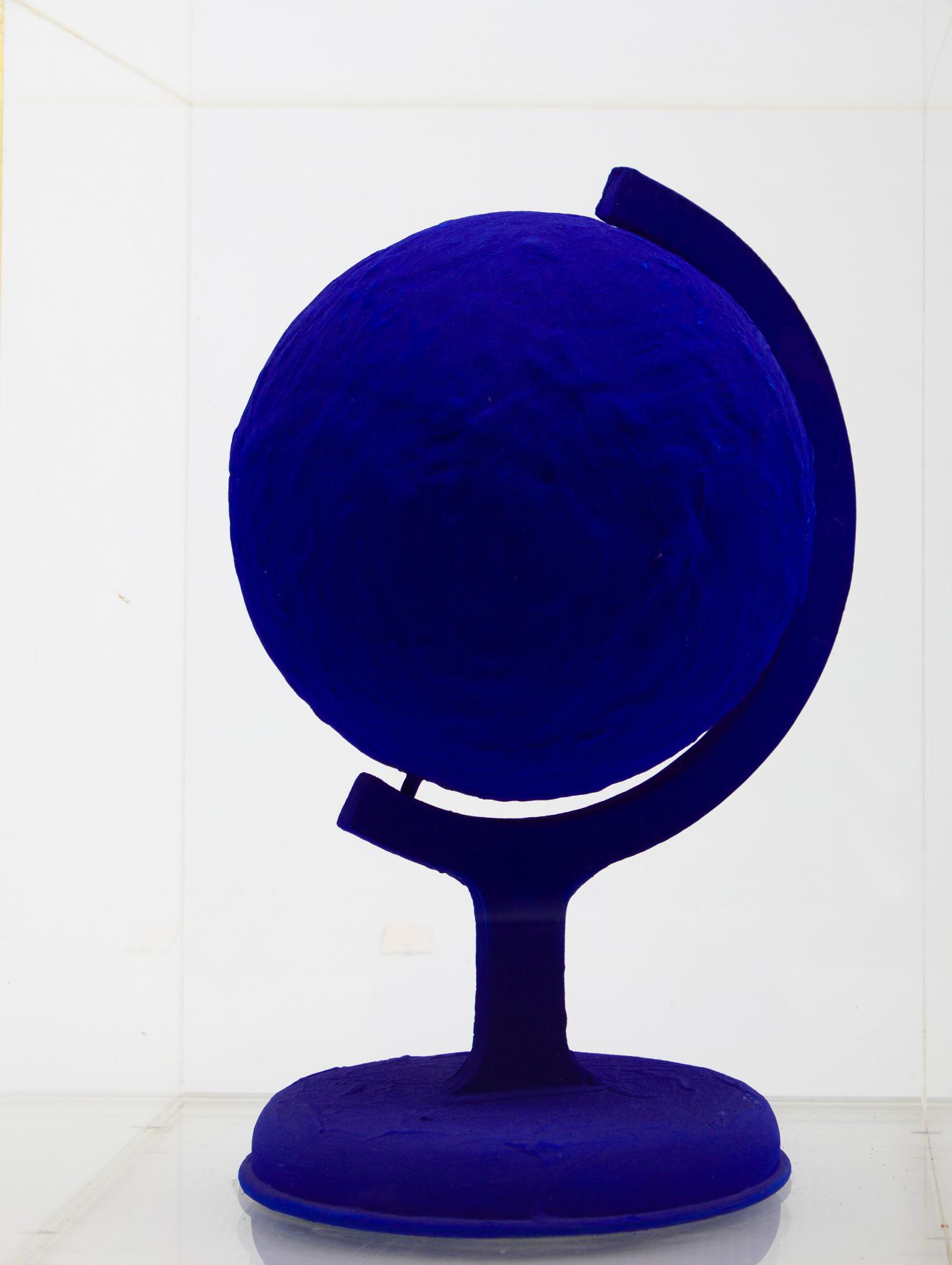 Yves Klein (1928-1962) - La Terre bleue, 1957