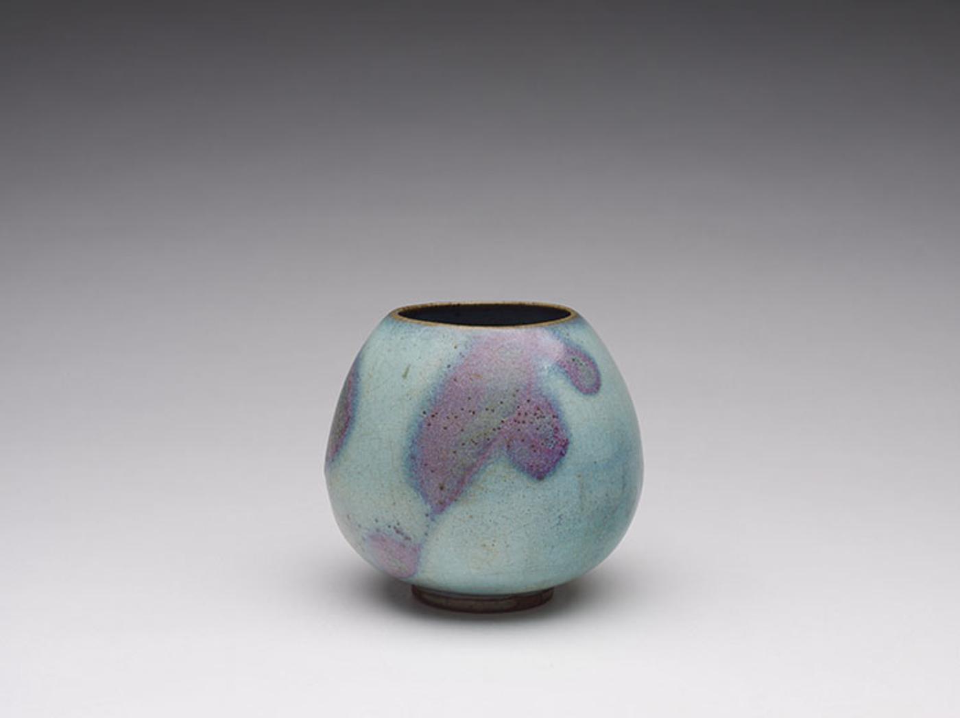 Chinese Art - A Chinese Jun Yao Vessel, Yuan to Ming Dynasty