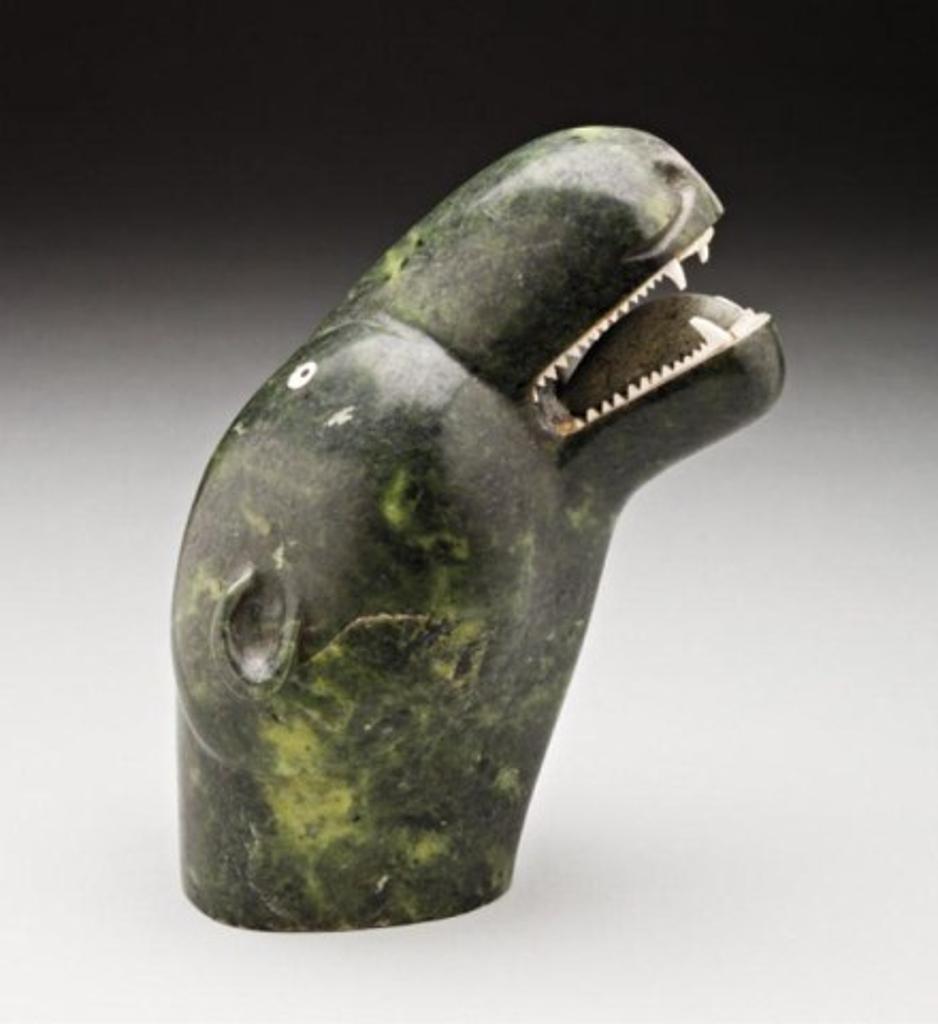 Nuveeya Ipellie (1920-2010) - Mottled dark green stone, green stone, ivory and black inlay