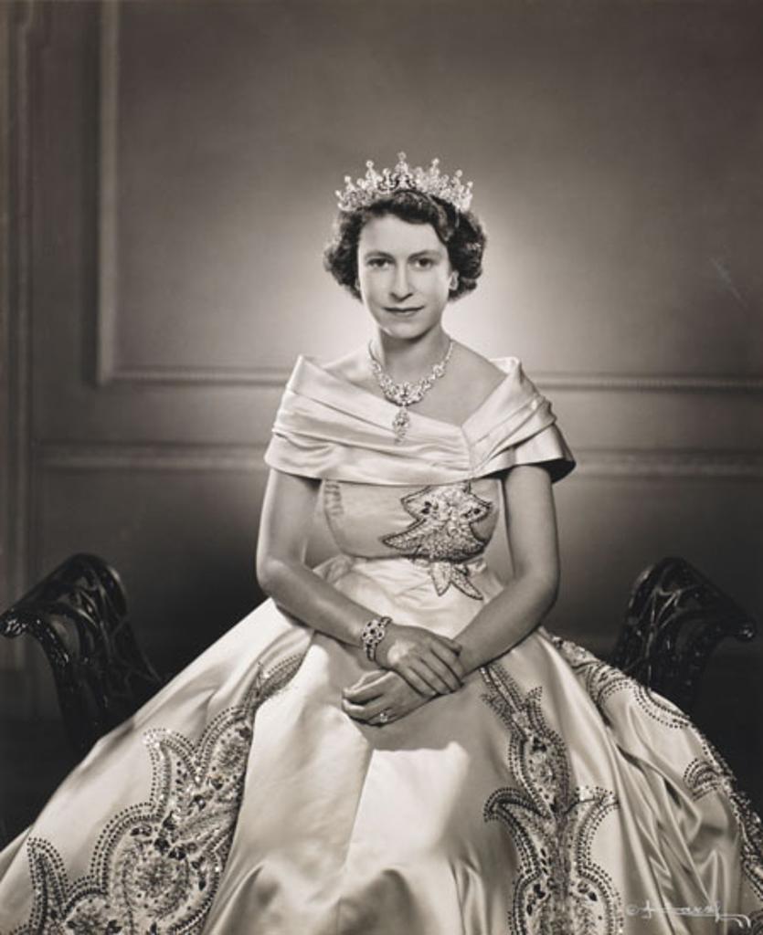 Yousuf Karsh (1908-2002) - Queen Elizabeth II