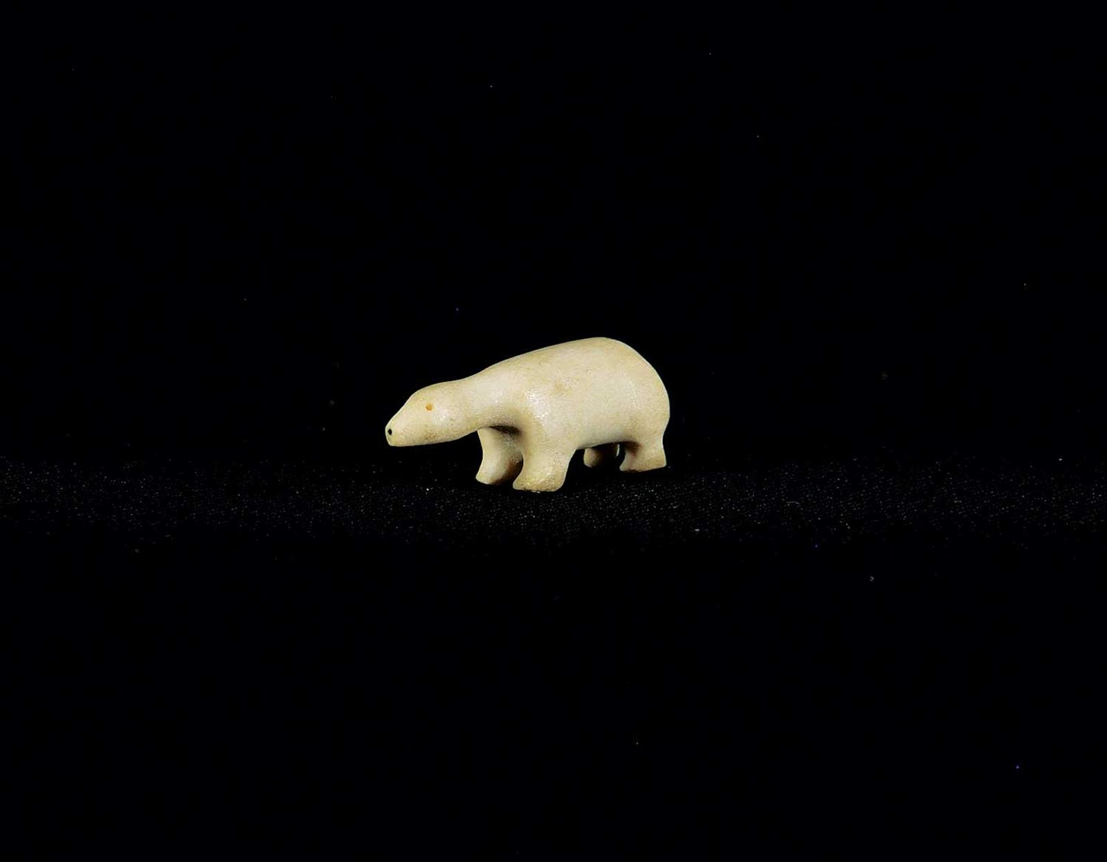 School [Barnabus Arnasungaaq] Inuit - Miniature Polar Bear