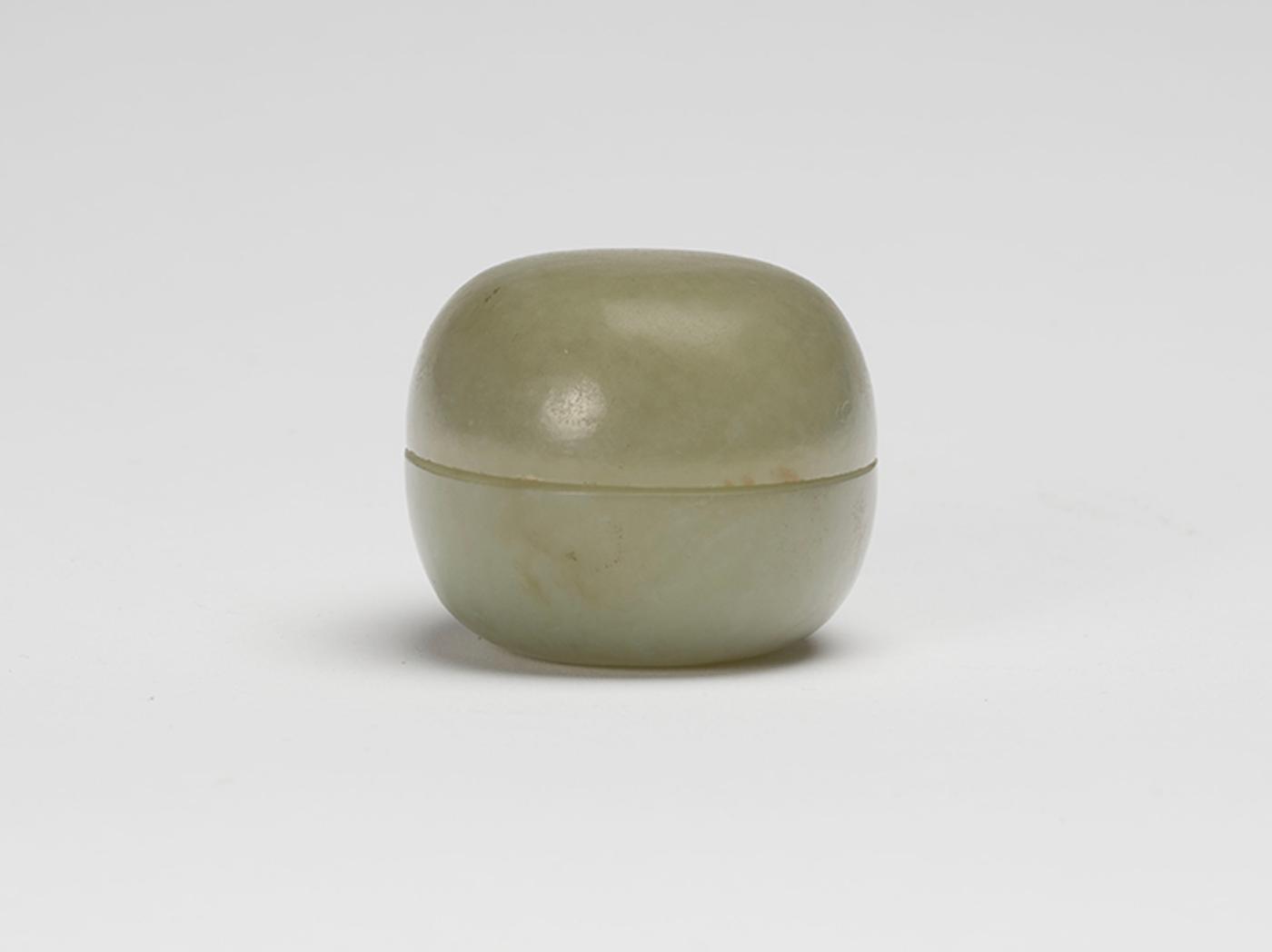 Chinese Art - A Chinese Pale Celadon Carved Jade Box and Cover, Qing Dynasty