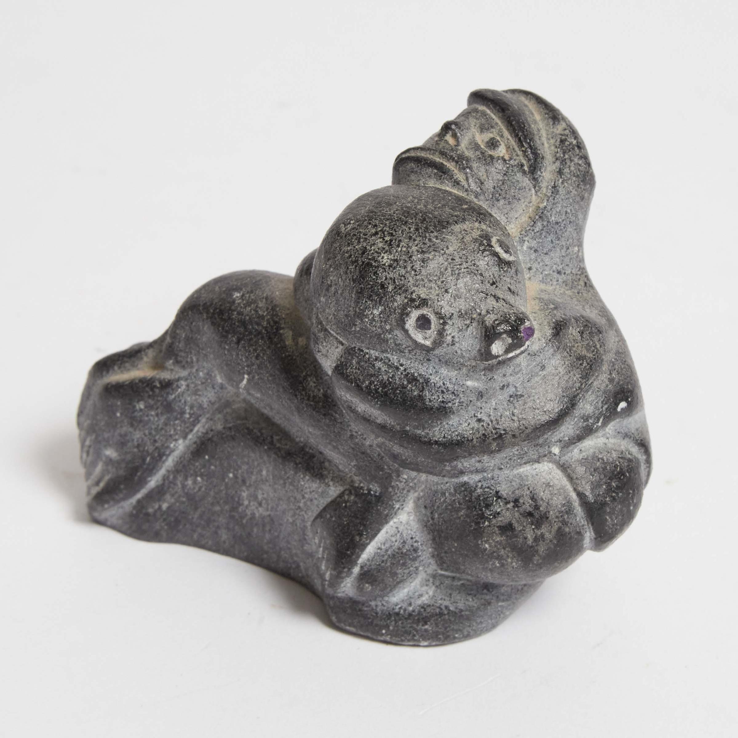 Sakariasie Tayarak (1901-1967) - Hunter Embracing Seal