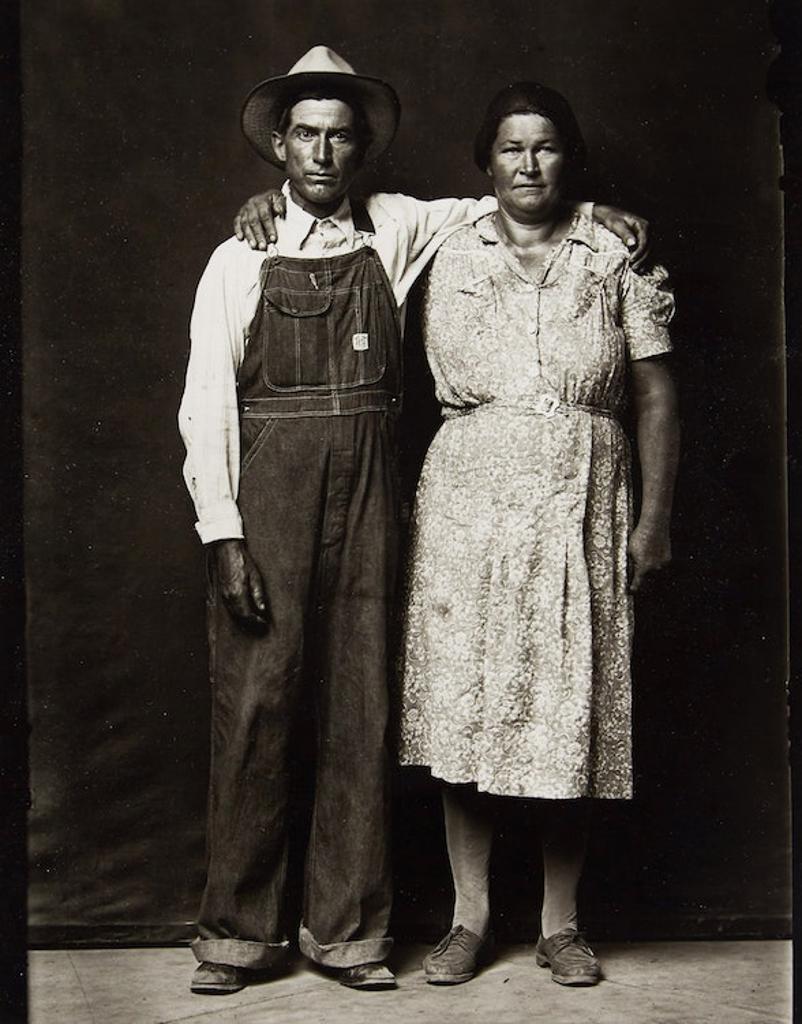 Michael Disfarmer (1884-1959) - Ed and Mamie Barger, from the Heber Springs Portraits (1939-1946)