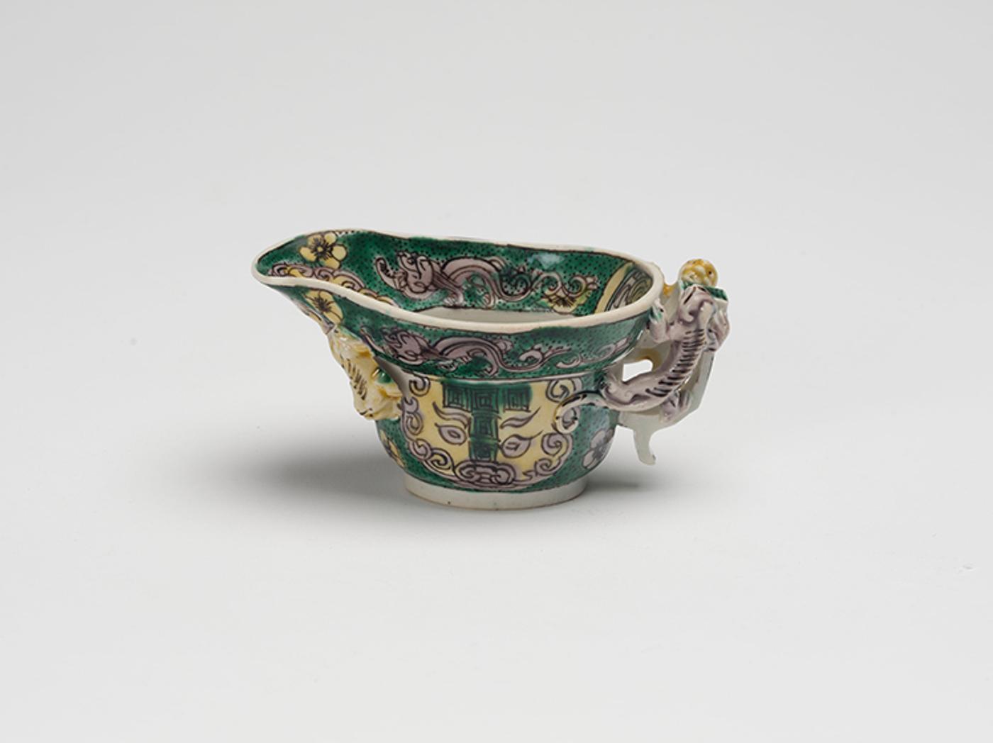 Chinese Art - A Chinese Famille Verte Libation Cup, Kangxi Period (1664-1722)