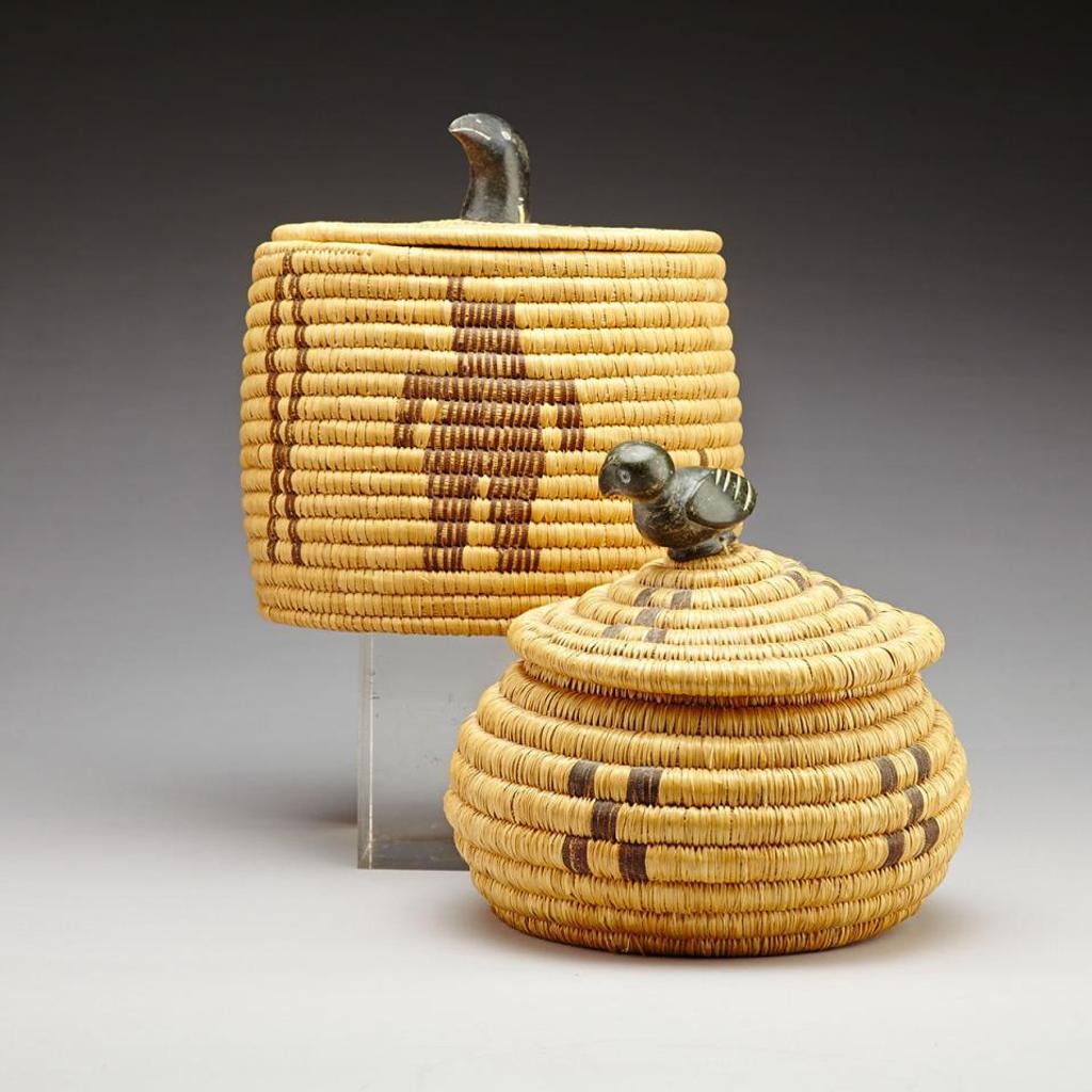 Annie Quarak (1935) - Lidded Containers With Owl And Bird Head Knops