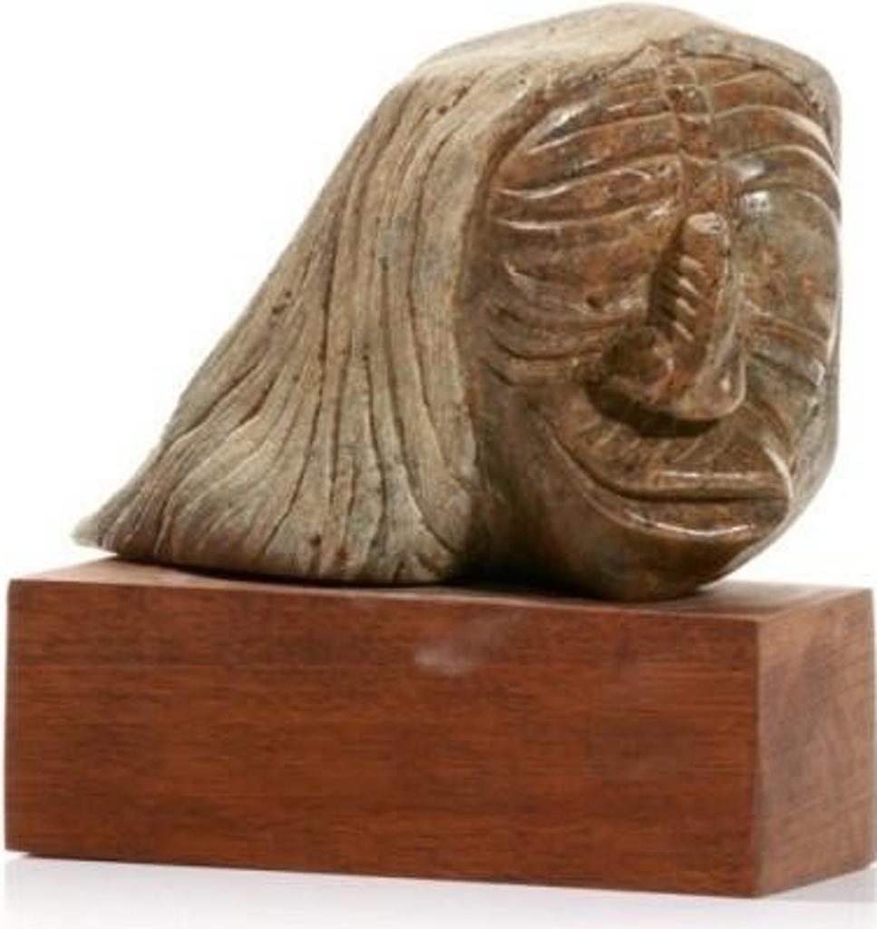 Stone Carving By Jacob Thomas (1977) - H. including base 18.5 cm (7 1/4 in)