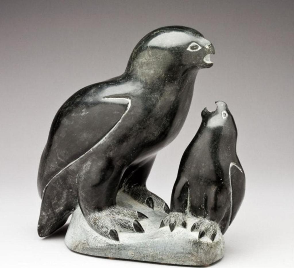 Paulosie Amamatuak Sivuak (1930-1986) - Hawk and young, ca. 1970s