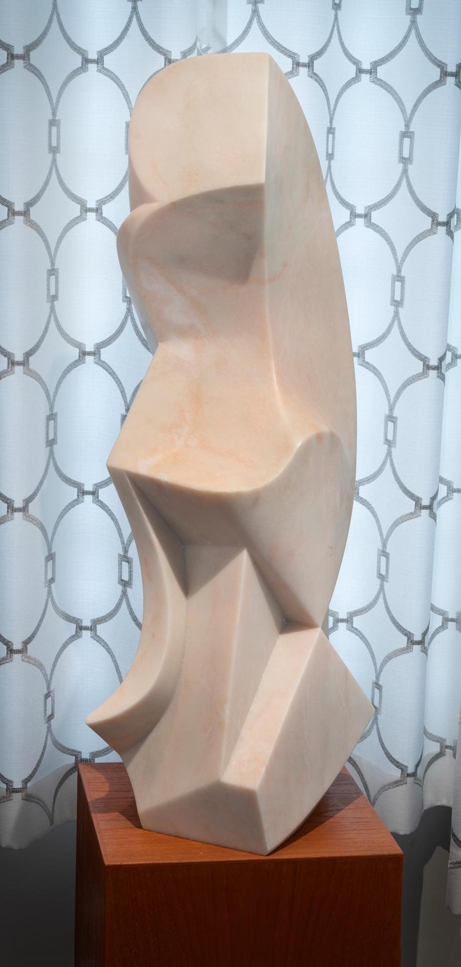 Marigold Sherstobitoff (1934) - Untitled - Tall Sculpture