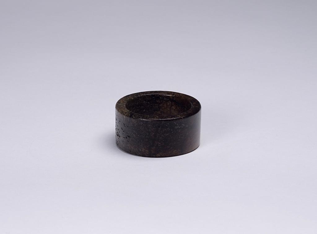 Chinese Art - A Chinese Mottled Brown Jade Ring, Ming Dynasty