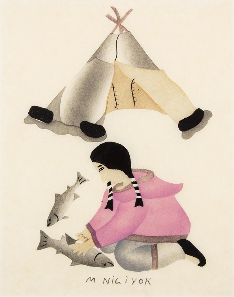 Mabel Nigiyok (1938) - Cleaning Fish