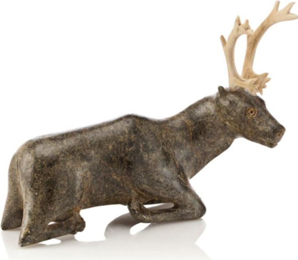 John Kaunak (1941) - Repulse Bay, Resting Caribou, ca. 1960-65, Green stone and antler