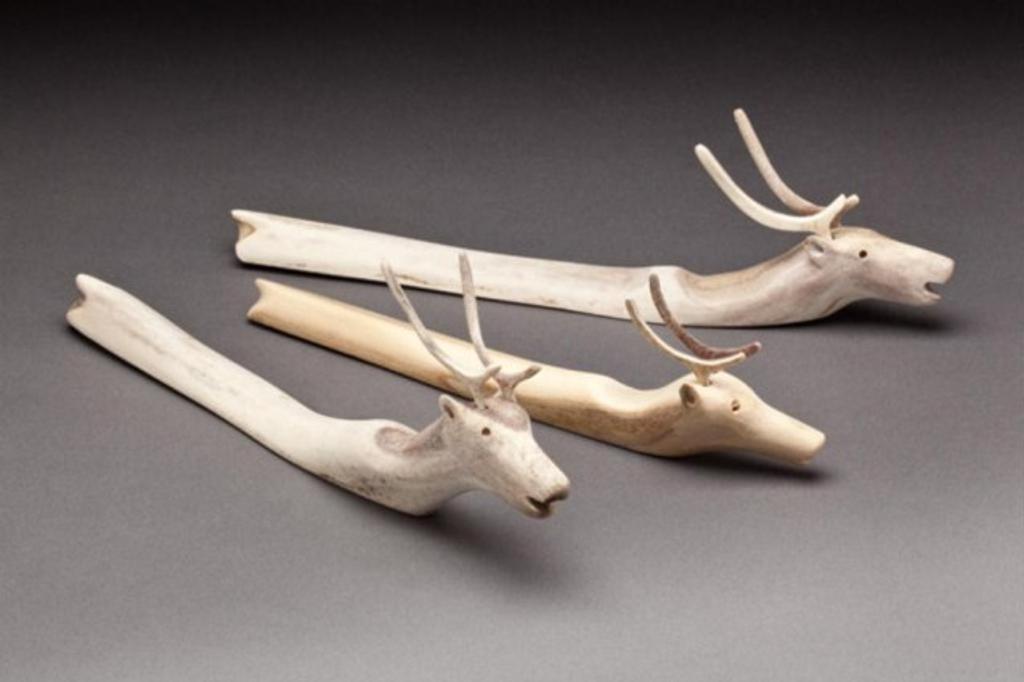 Jacob Irkok (1937-2009) - Three swimming caribou