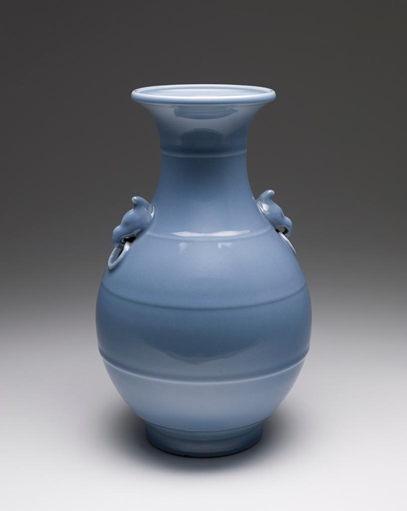 Chinese Art - A Chinese Sky Blue Glazed Hu Vase, Republican Period (1911 - 1949)