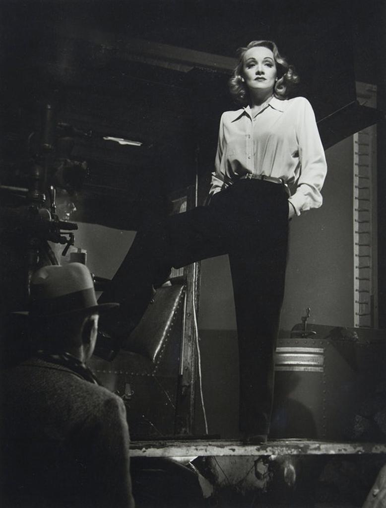 Laszlo Willinger (1906-1989) - Marlene Dietrich, MGM Studios Los Angeles (1944)