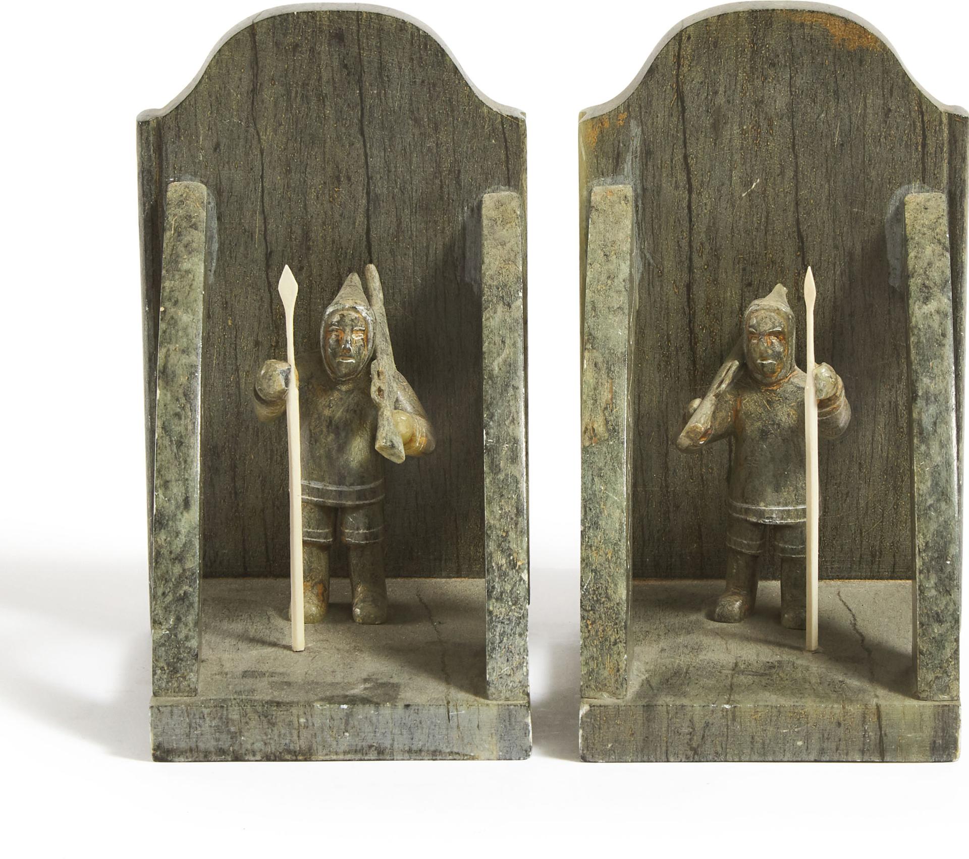 BUNNEE KACHOOK - A Pair Of Bookends Decorated With Two Hunters
