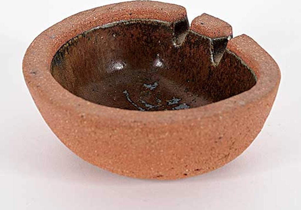 Edward Drahanchuk (1939) - Untitled - Ashtray with Abstract Design and Brown Glaze