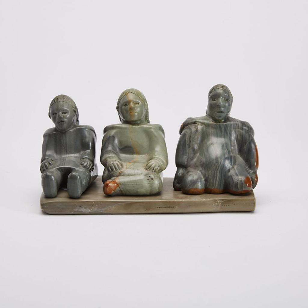 Elisapee Kanangnaq Ahlooloo (1918) - Seated Figures