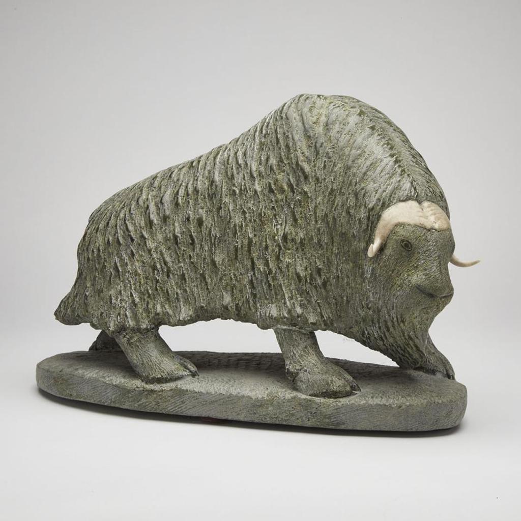 Lucassie Ikkidluak (1949) - Running Musk Ox