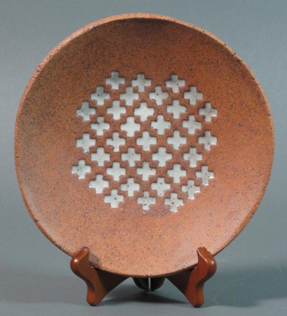Luke Orton Lindoe (1913-1998) - glazed earthenware plate