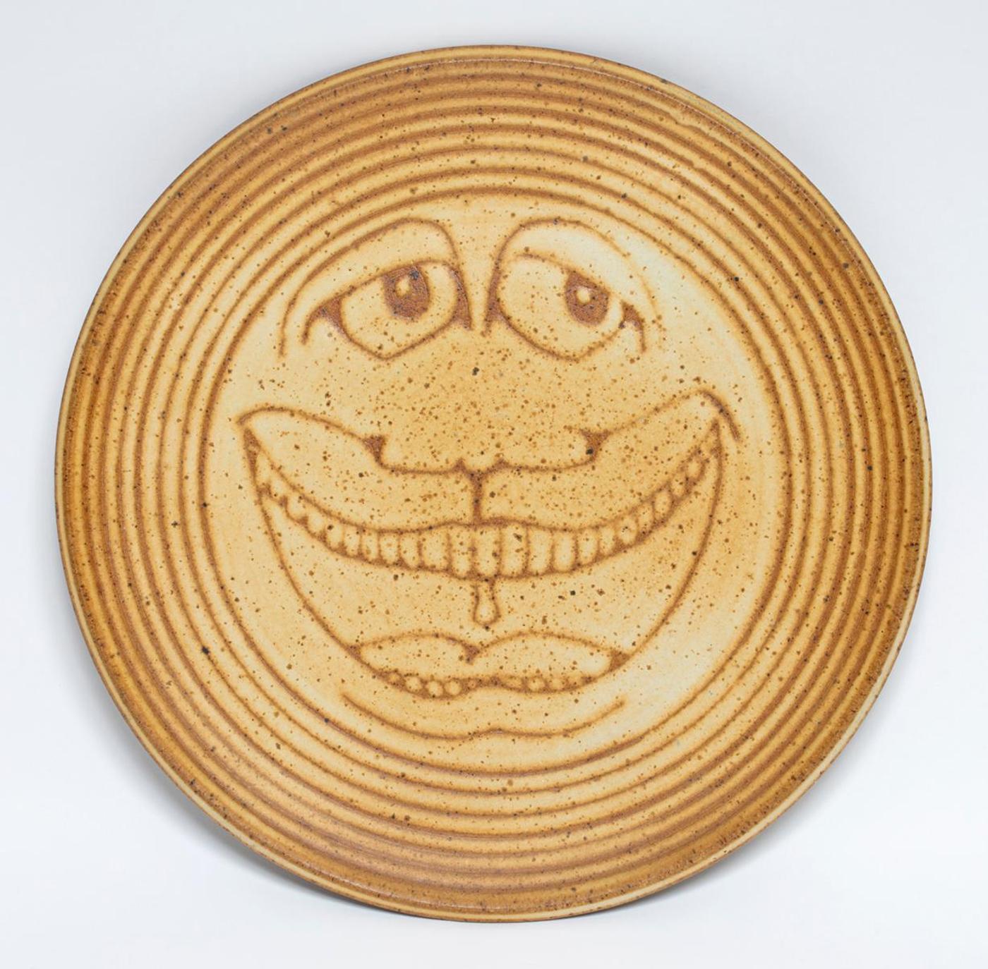 Hansen-Ross Studio - ROSS STUDIO (Don Parker) - Plate with Smiling Face