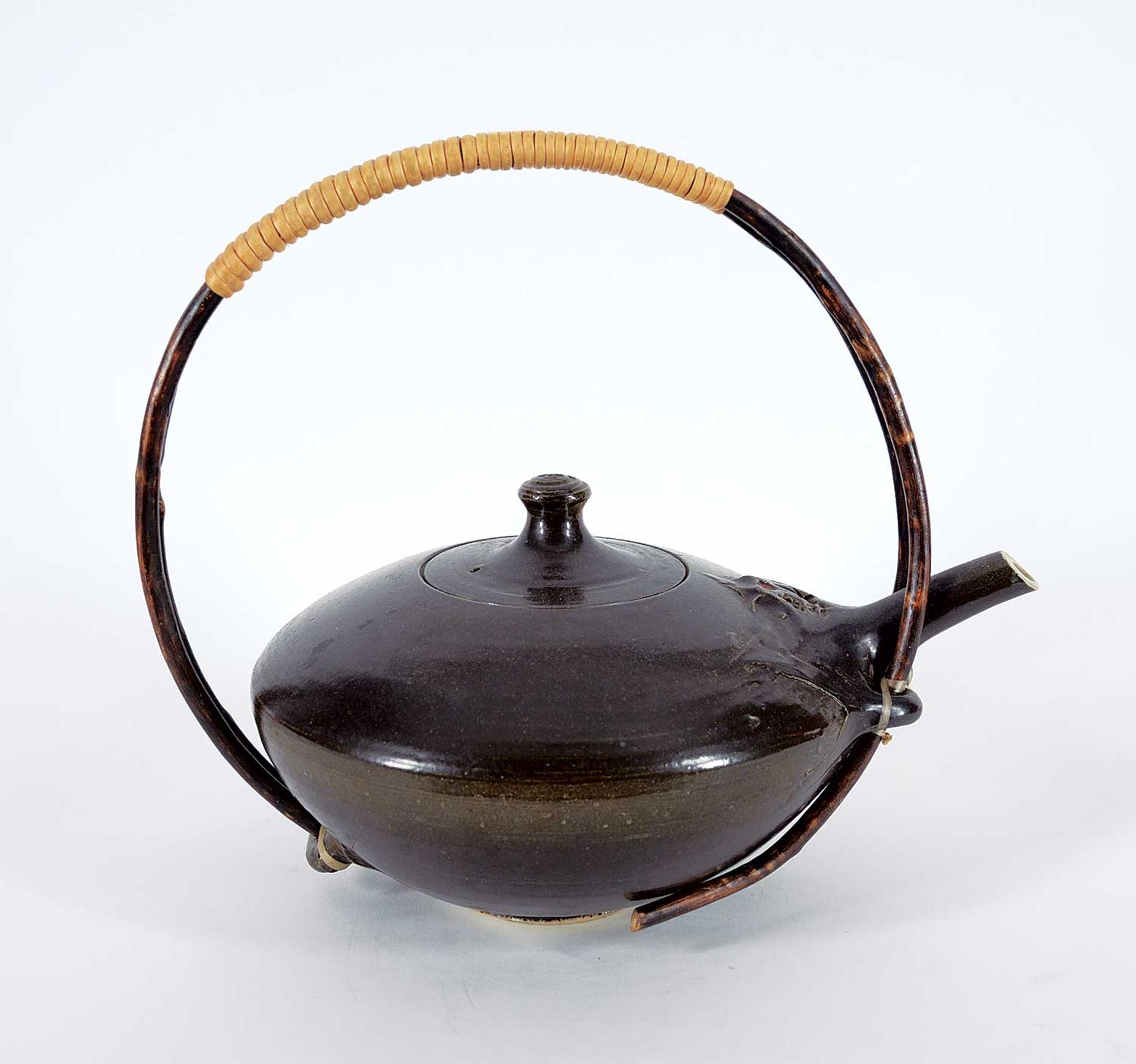 Neil James Liske (1936) - Untitled - Elegant Teapot