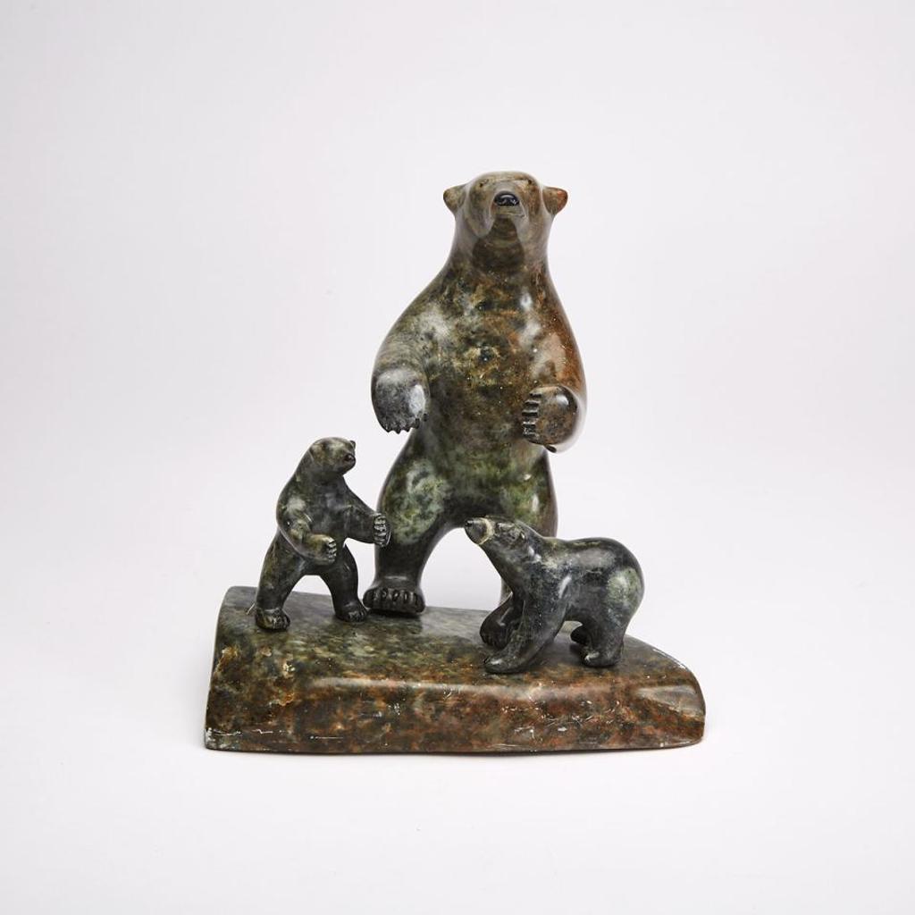 Johnny Iquliq (1966-1996) - Mother Bear And Cubs