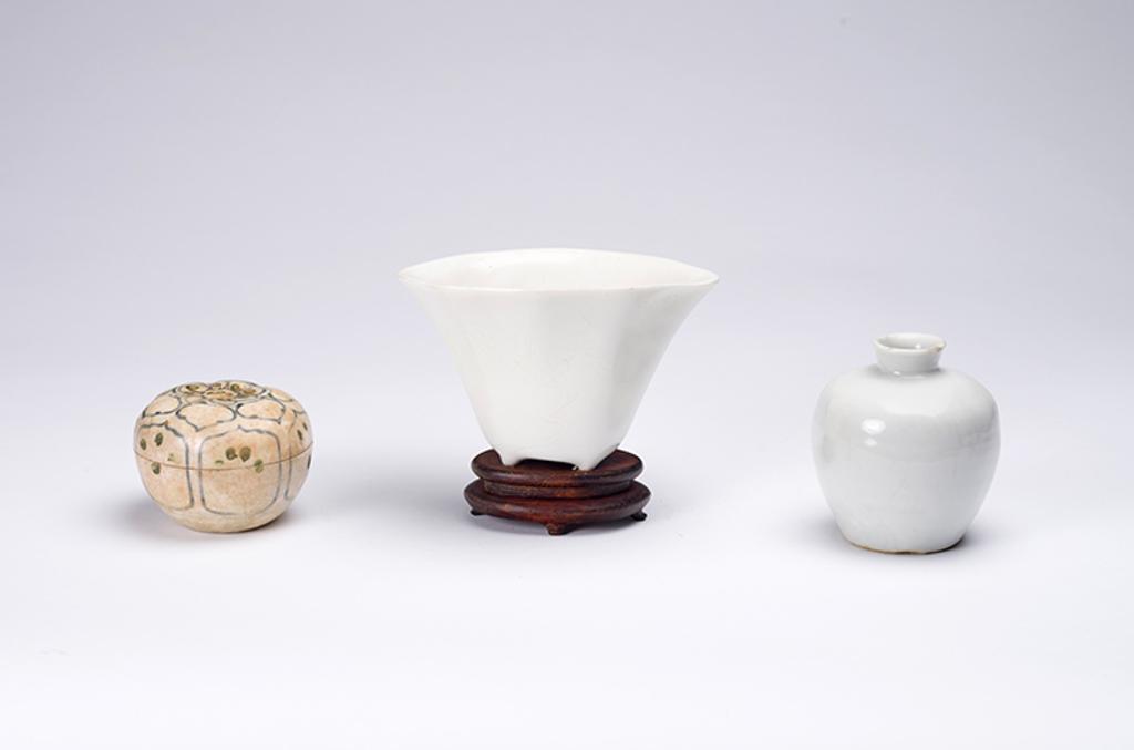 Chinese Art - Two Chinese Porcelain Wares, 16th/17th Century