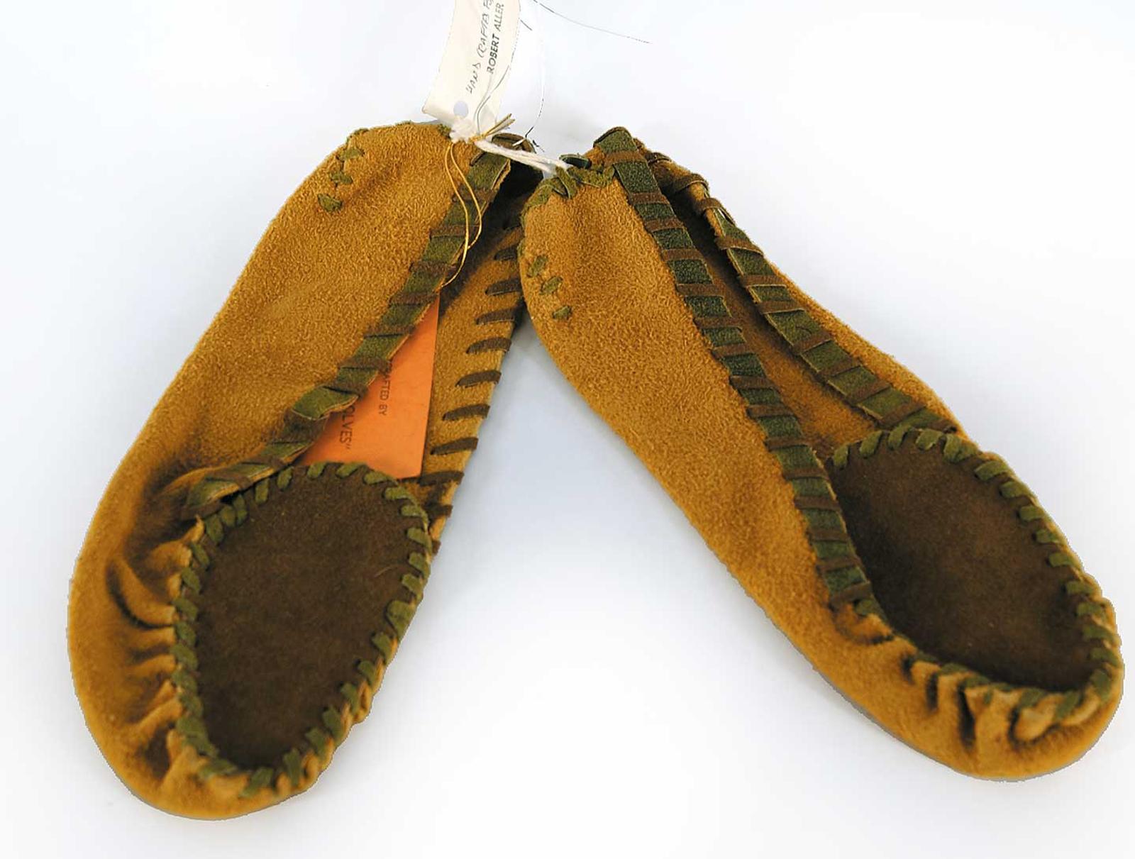 Aller School - Untitled - Adult Brown and Tan Slippers