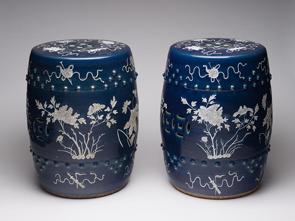 Chinese Art - A Pair of Chinese Swatow Reverse Blue and White Garden Stools, 19th Century