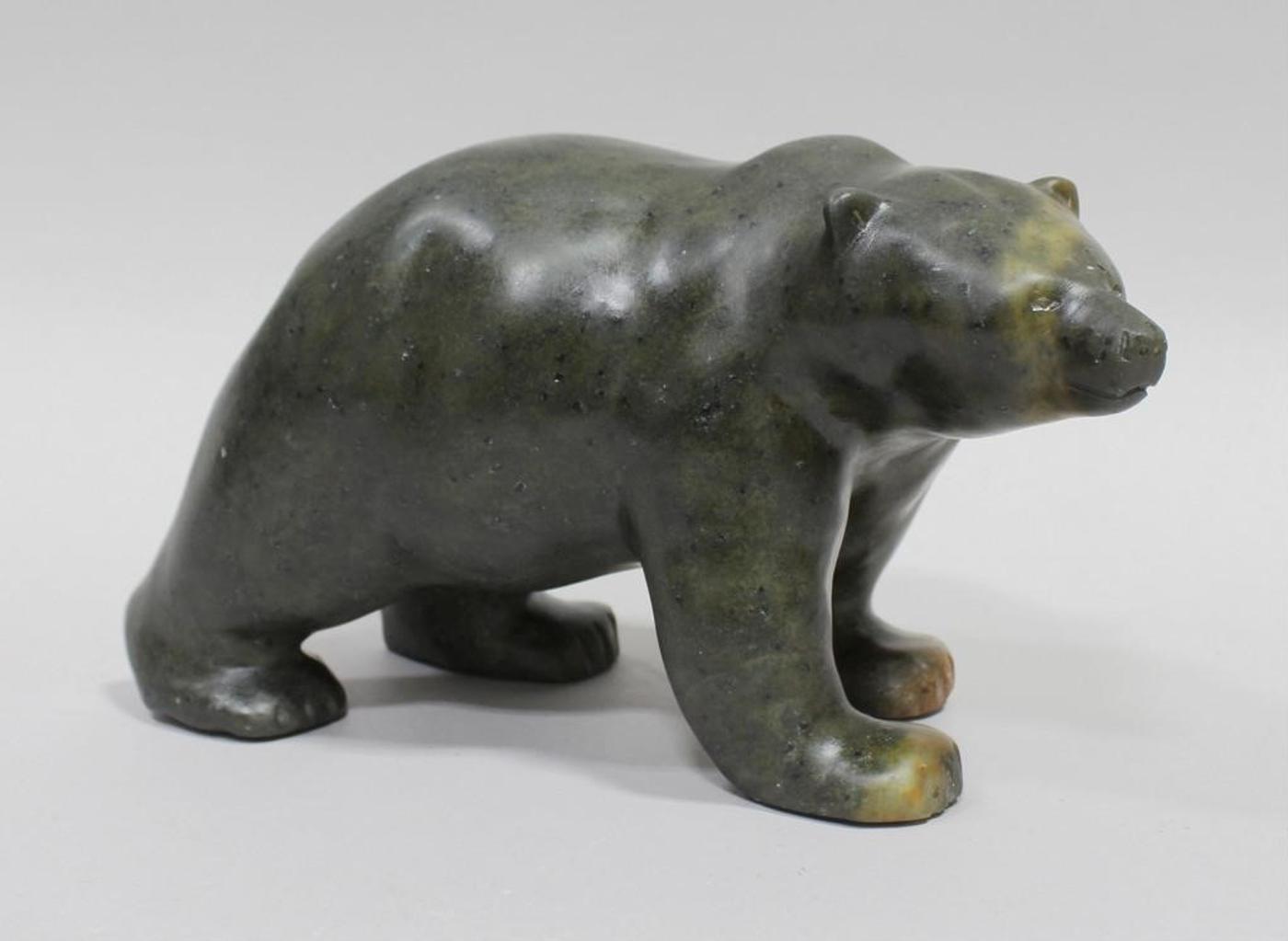 Mark Totan (1953) - A steatite carving of a Bear