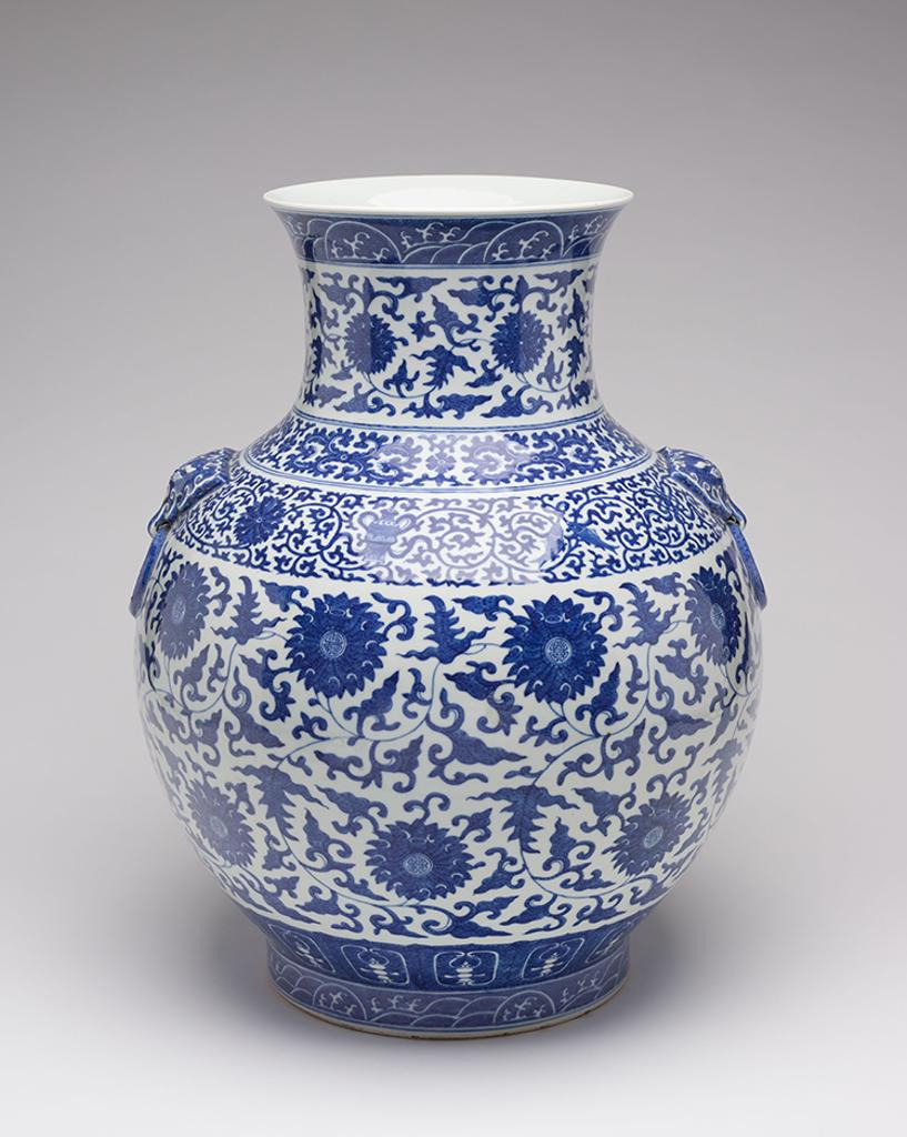 Chinese Art - A Large Chinese Blue and White Ming-Style Hu Vase, Qianlong Mark, 19th Century