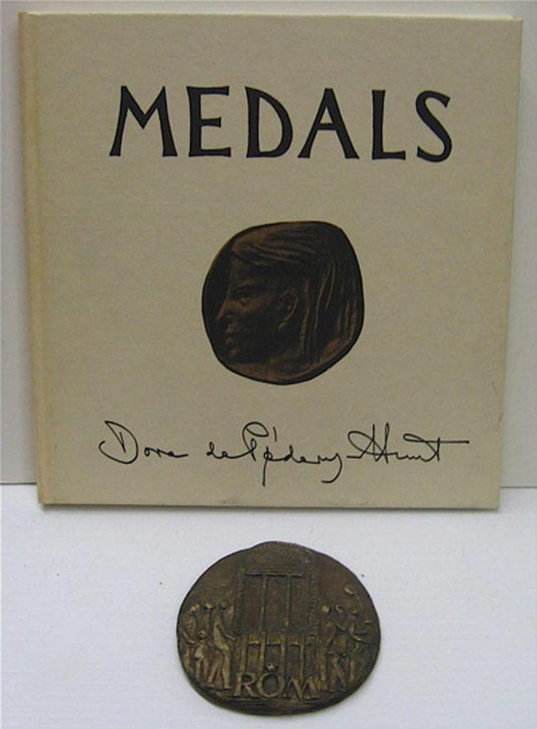 Dora de Pedery-Hunt (1913-2008) - Bronze Medallion “Rom” (3.5” X 3.3”) And Book “Medals” By Elizabeth Frey 8.4” X 8.3”)