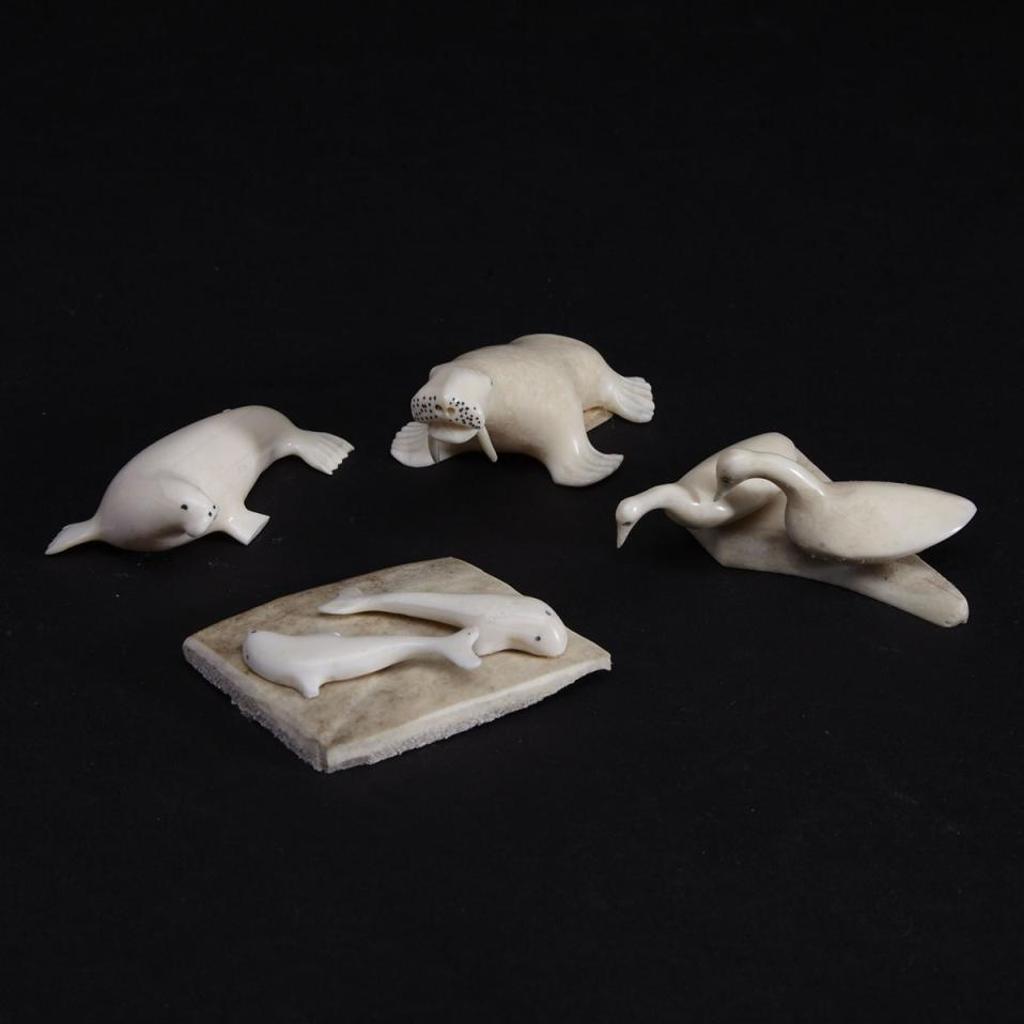 Ipeelee Alivaktuk (1933-2002) - Four Ivory Miniatures (Two Walruses; Two Birds On Base; Two Whales On Base)