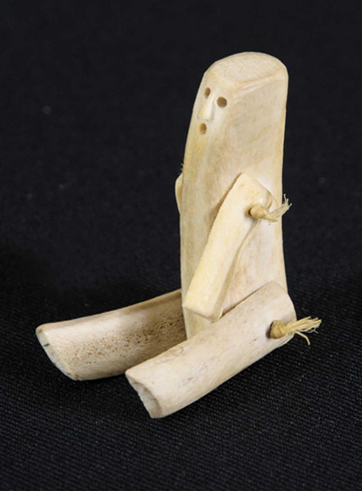 School [Barnabus Arnasungaaq] Inuit - Untitled - Small Bone Doll [2]