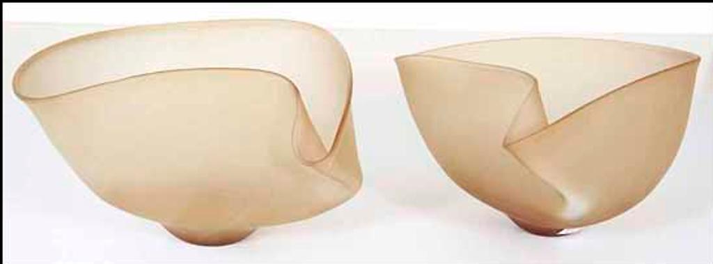 Francois Houde - Pair of Glass Bowls (02774/2013-3015)
