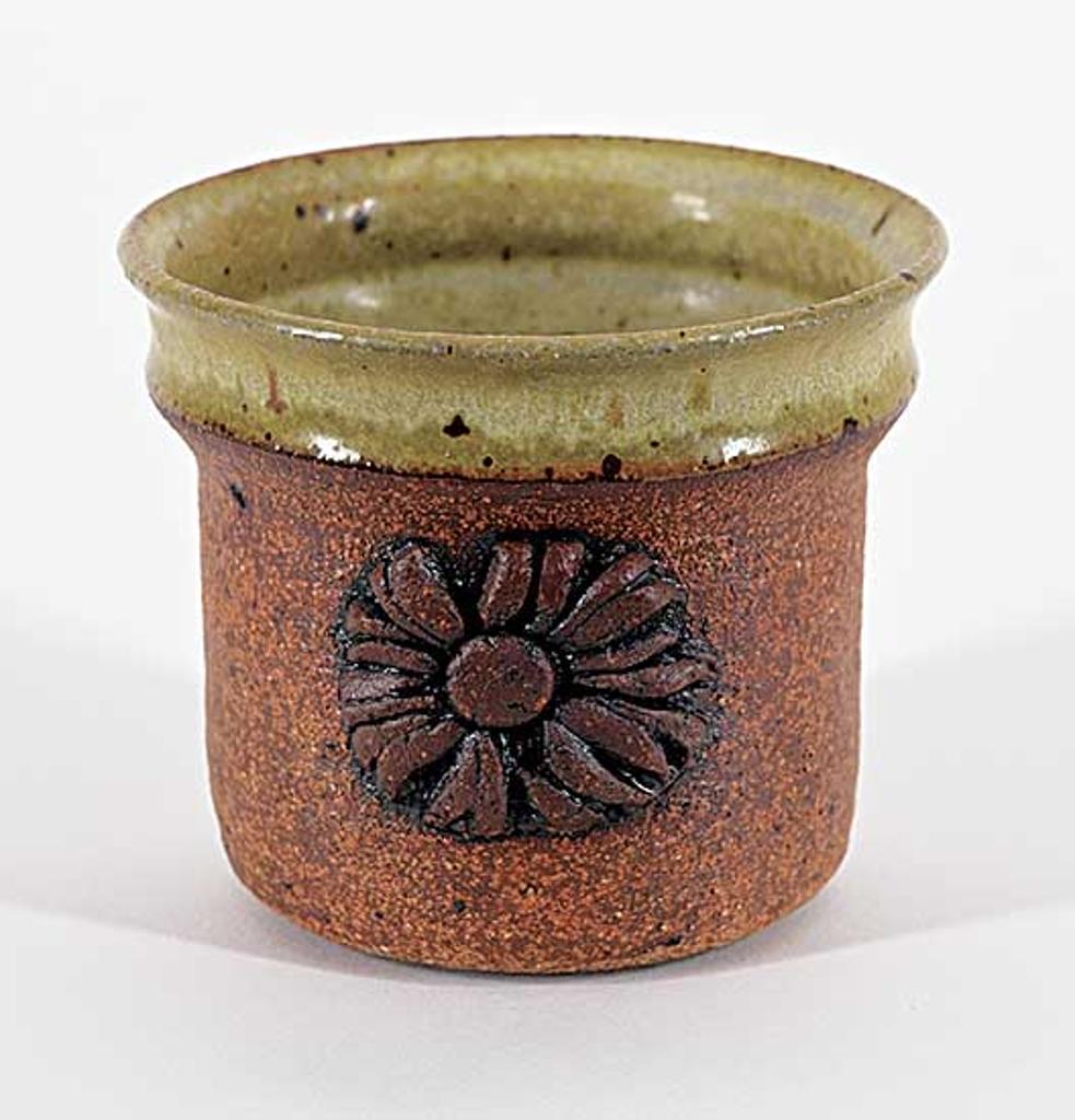 Edward Drahanchuk (1939) - Untitled - Small Pot with Embossed Flower