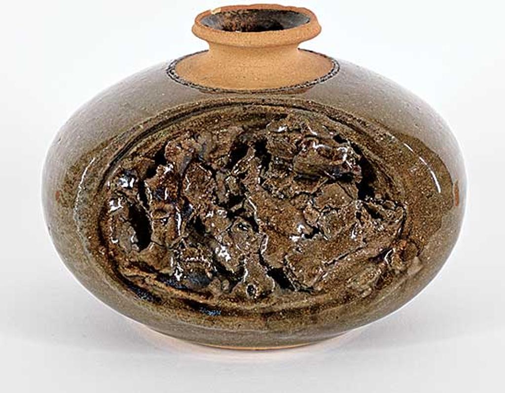 Edward Drahanchuk (1939) - Untitled - Olive Vase with Flat Ornate Face