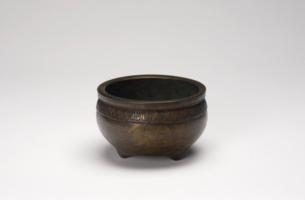 Chinese Art - A Chinese Bronze Tripod Censer, Xuande Mark, 19th Century