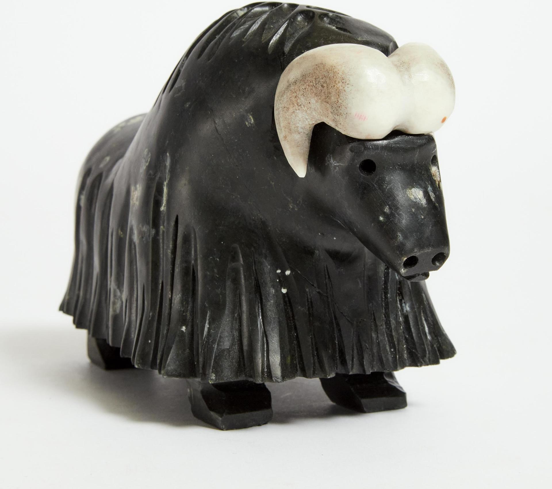 Pavinaq Petaulassie (1961) - Musk Ox