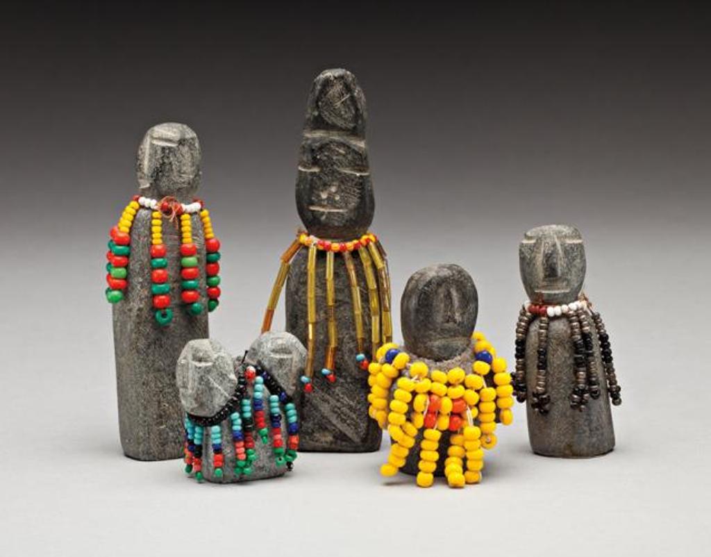 Eva Talooki Aliktiluk (1927-1995) - Five Beaded Figures