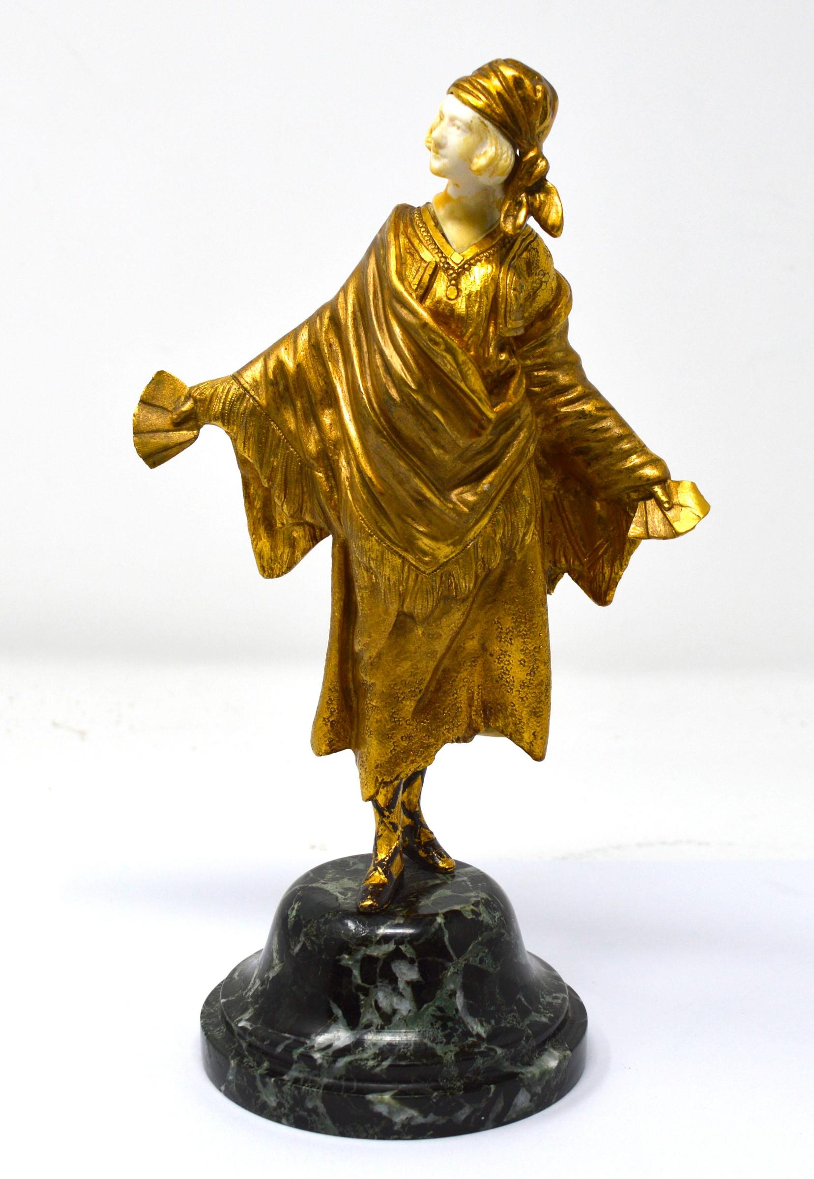 Georges Omerth - figure en bronze doré et ivoire d'un joueur de cartes