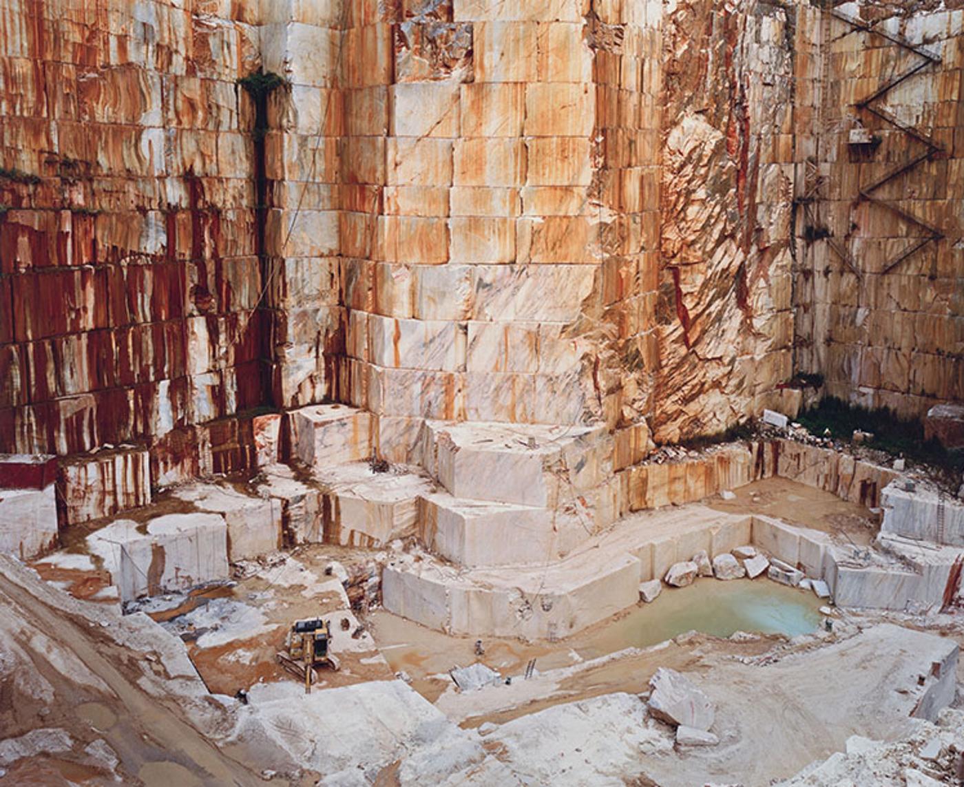Edward Burtynsky (1955) - Iberia Quarries # 2, Bencatel, Portugal