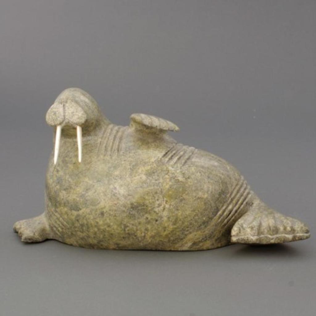 Juta Ipeelie (1965) - Green stone carving of a walrus